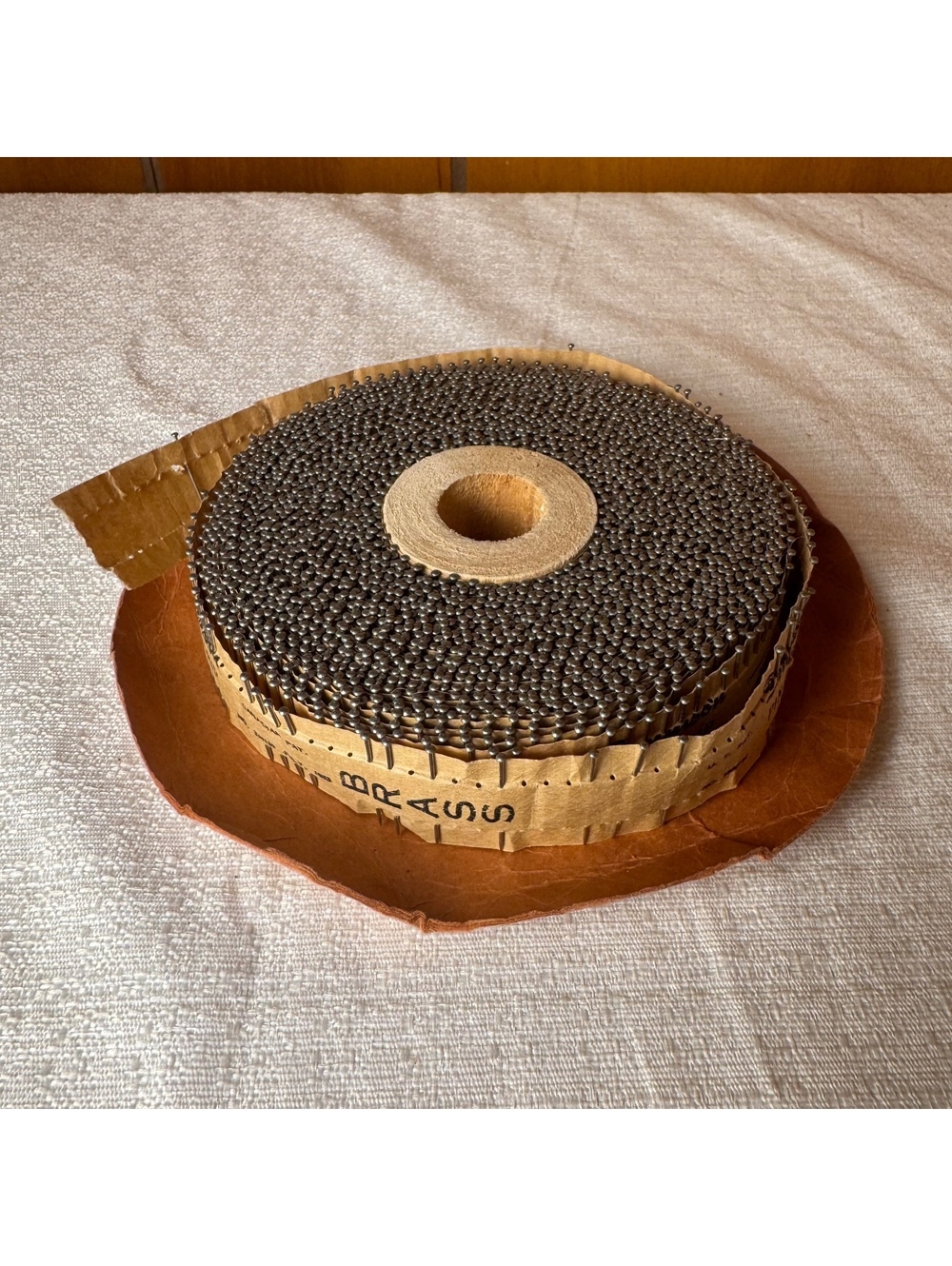 Vintage Dunlap Pin Strip Roll Industrial Upholstery Sewing Pins - Picture 3 of 4